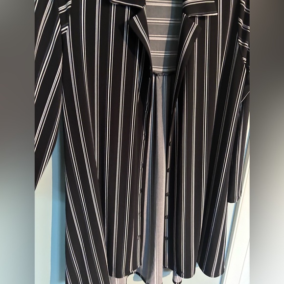 Sympli button down tunic - Picture 4 of 7